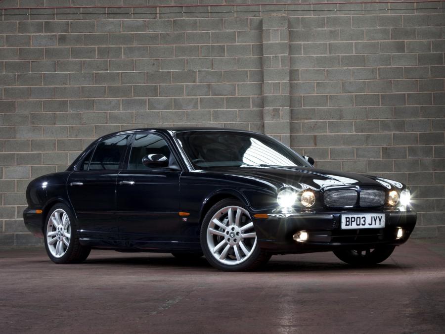 Jaguar XJR '2003